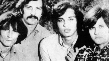 Los Vox Dei: Rubén Basoalto (batería), Willy Quiroga (bajo y voz), Ricardo Soulé (guitarra y voz) y Juan Carlos Godoy (guitarra).