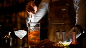 Whisky para amantes y principiantes: dos recetas para disfrutar estos días