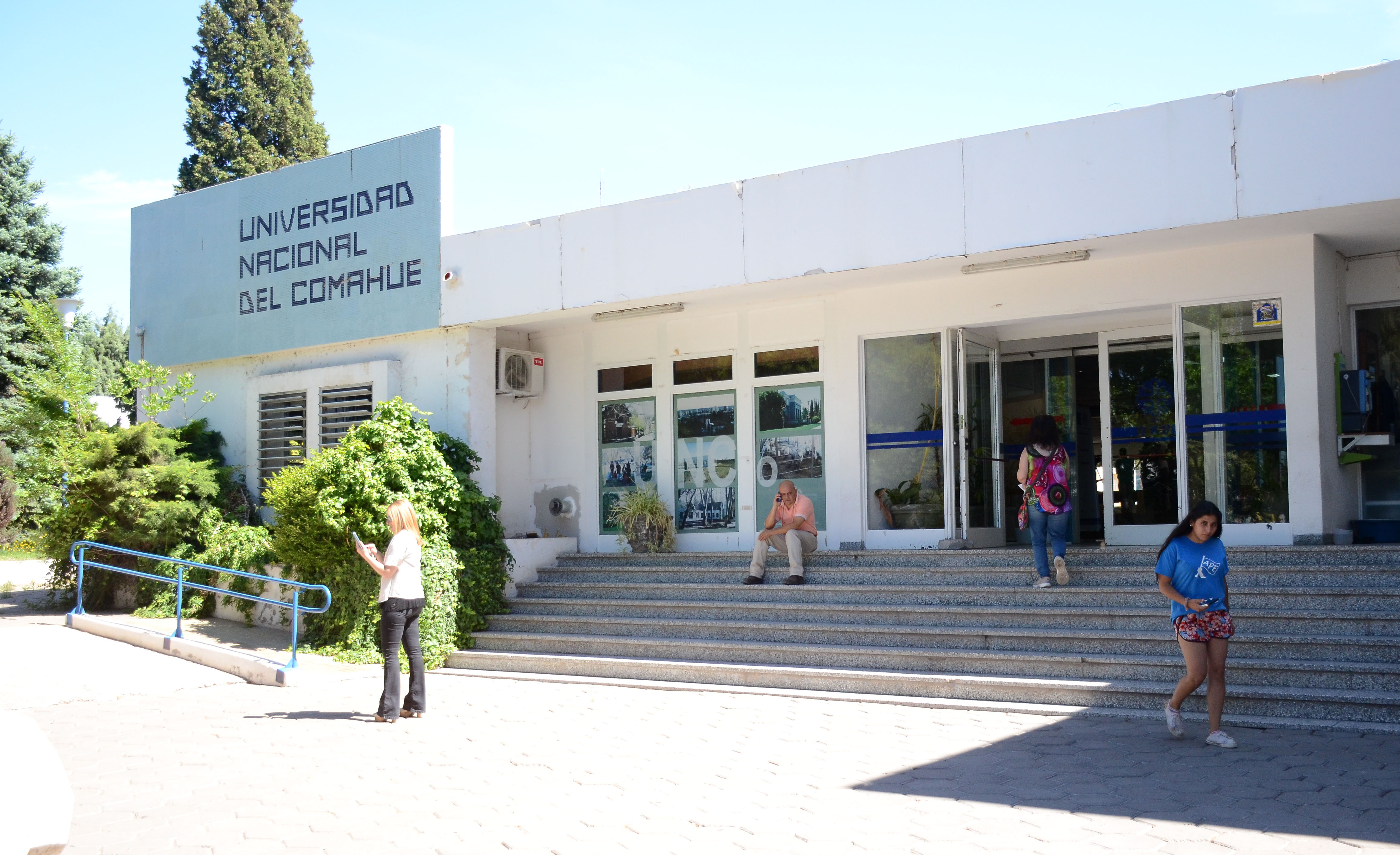 Unco La UNCo lleva gastados millones en 17 años por un servicio legal que no ...