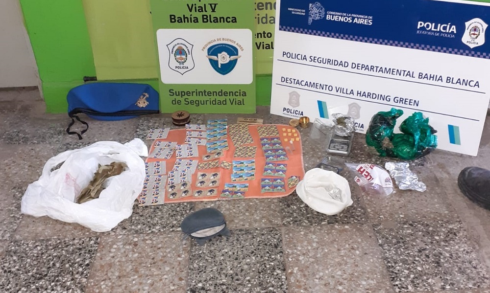 La droga que fue incautada en un control policial en Bahía Blanca. Foto Gentileza La Brújula.