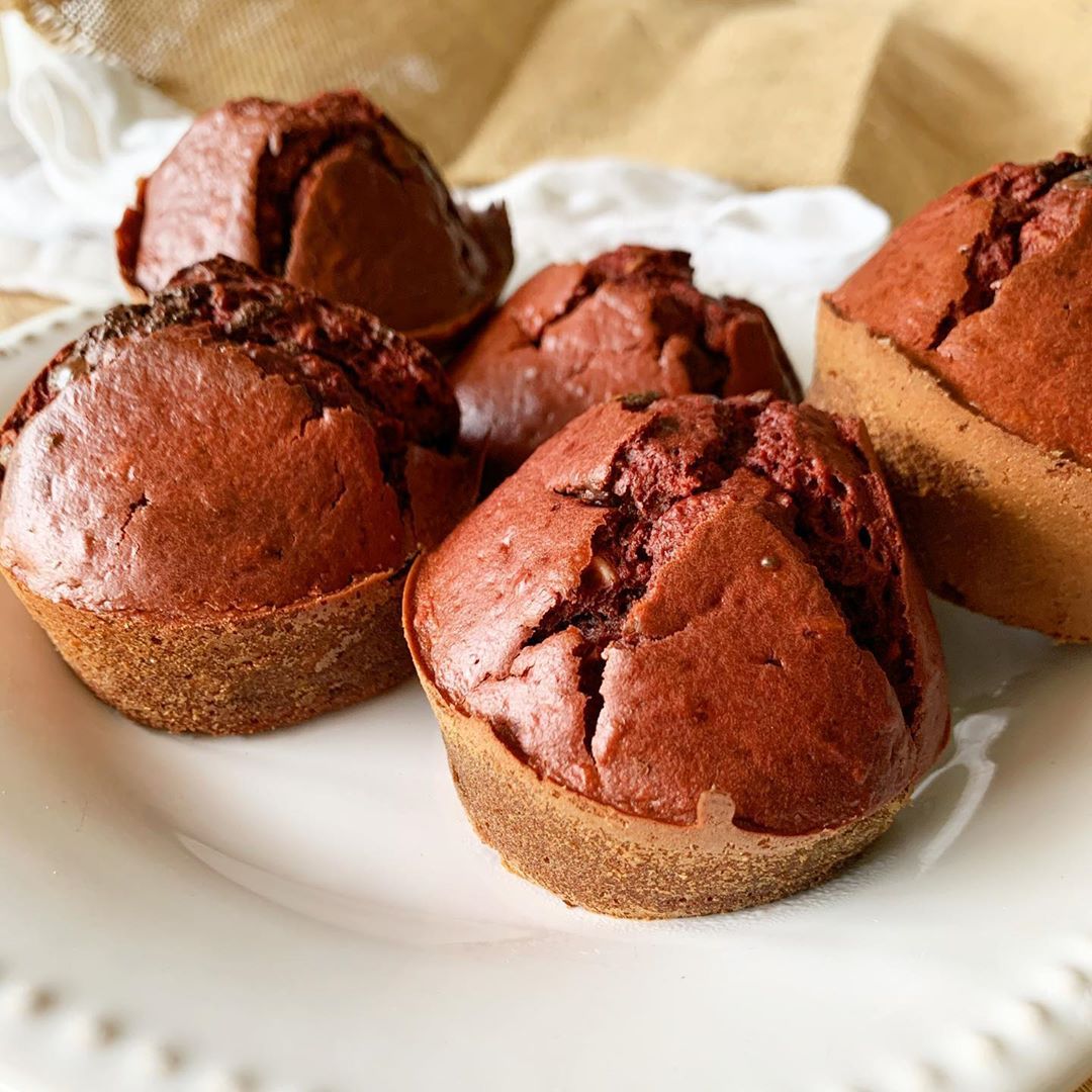 Muffins red velvet con remolacha y chocolate