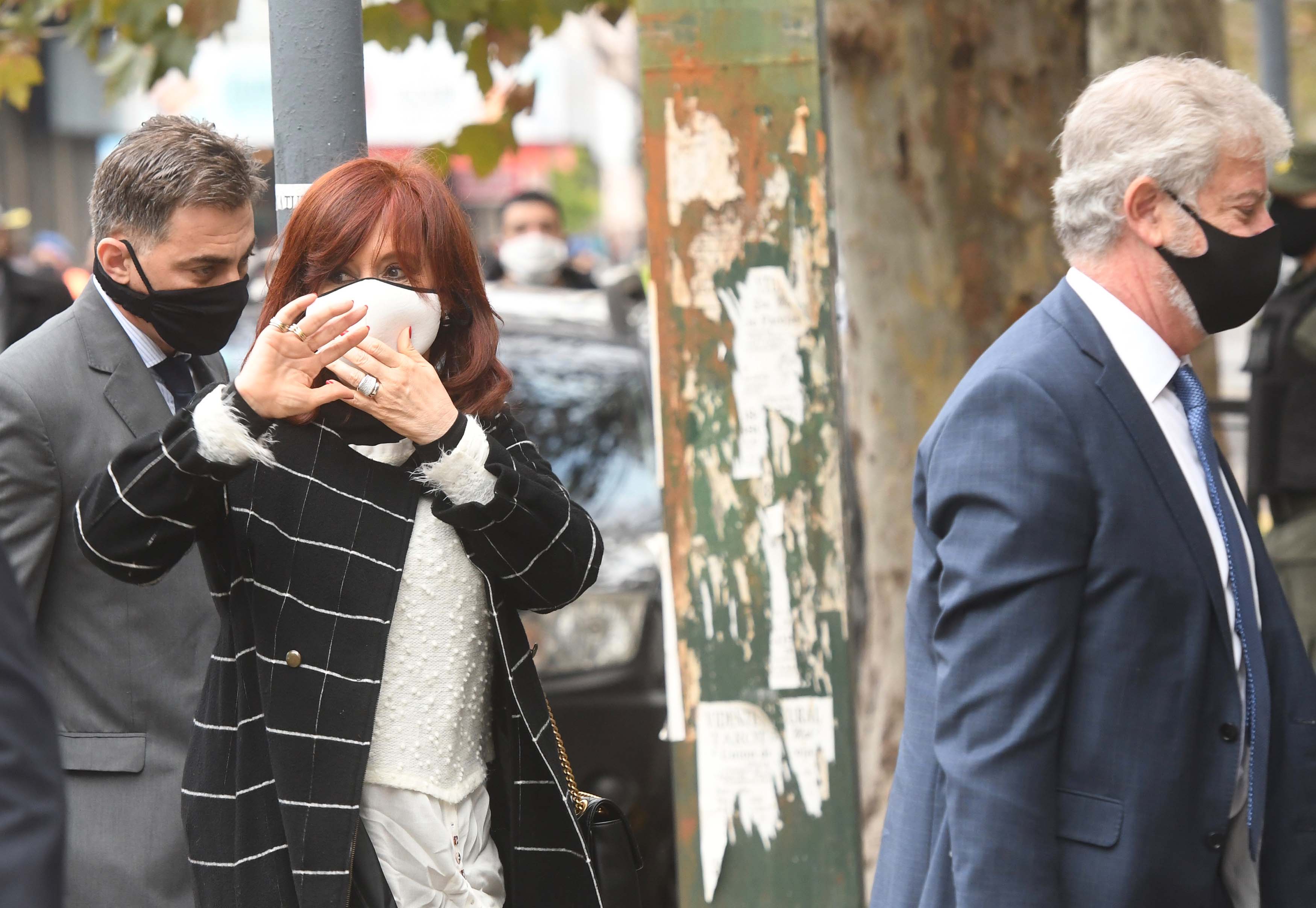 Quedó firme el procesamiento de Cristina Fernández en una parte de la causa Cuadernos. 