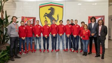 Ferrari incorporará a promesas femeninas