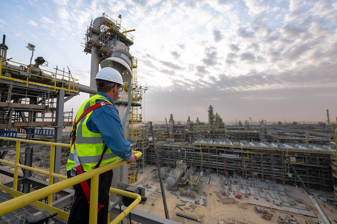 La petrolera estatal Saudi Aramco elevó todo los precios de venta de todos los tipos de petróleo que produce.