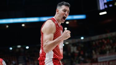 Scola aceptará la propuesta de Varese y seguirá en Italia.