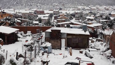 La asistencia social del municipio se centra en la entrega de módulos alimentarios para los sectores más afectados por la crisis. Archivo