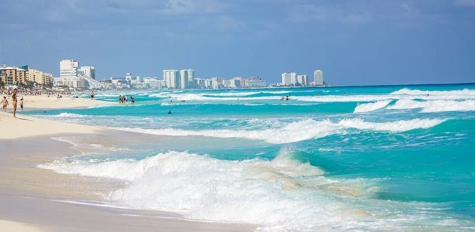 Cancún, el paraíso del Caribe mexicano, recibe a los primeros turistas luego de la cuarentena.