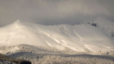 Panorámica. Así se veía el cerro ayer después de las últimas nevadas. Foto: Patricio Rodríguez