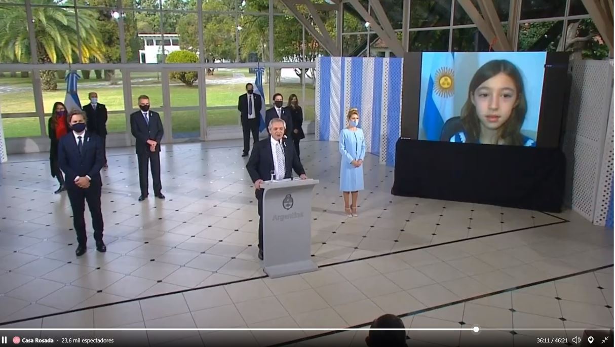 El presidente habló por videoconferencia con Celina Uribe de Plottier. Captura video Casa Rosada