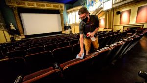 Hollywood se juega parte de su futuro en las salas de cine