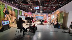 La televisión se reinventa entre polémicas y contagios