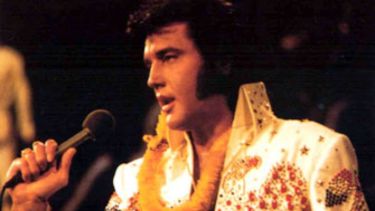 Elvis Presley tenía apenas 42 años cuando fue hallado muerto en su mansión de Memphis.