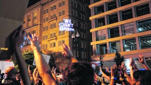 La agitación social y la  pandemia golpean el sueño americano