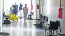 Imagen de Investigan si el bebé contagiado fue atendido con un barbijo no reglamentario