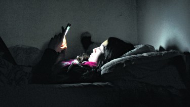 Los niños son los más perjudicados por el uso excesivo de dispositivos electrónicos. (Florencia Salto).-