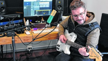 En paralelo a Cielar, Gabriel Cuozzo desarrolla su proyecto solista y también tiene entre planes un disco de blues y rock, con invitados. 