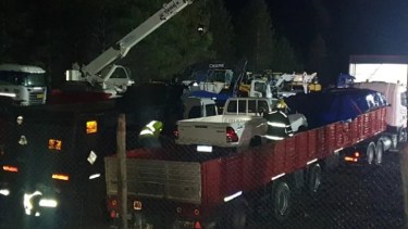 Arrojaron tres bombas molotov en un predio con camiones de Transporte Crexell, ubicado el Ruta 40 en San Martín de los Andes. (Foto: Gentileza Leo Casanova, Realidad Sanmartinense).