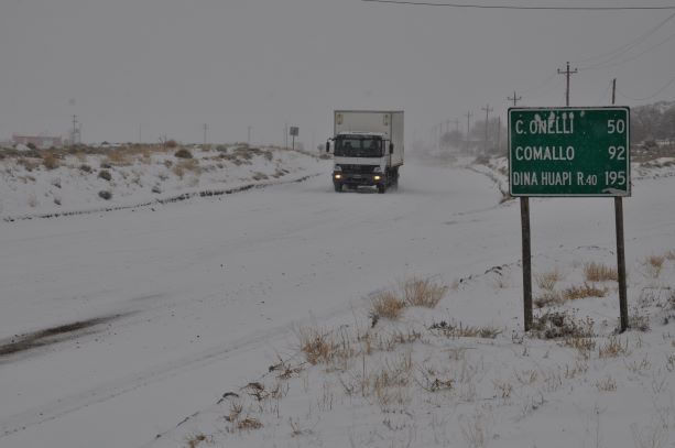 Muchas rutas continúan intransitables por acumulación de nieve. Foto: José Mellado (Archivo)