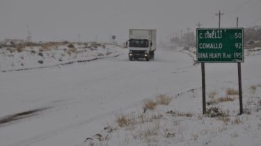 Muchas rutas continúan intransitables por acumulación de nieve. Foto: José Mellado (Archivo)