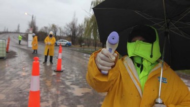 Hoy se sumaron 16 nuevos casos de coronavirus en la provincia de Neuquén. (Oscar Livera).-