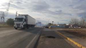 Desocupados levantan cortes de ruta y trasladan su reclamo a Neuquén capital