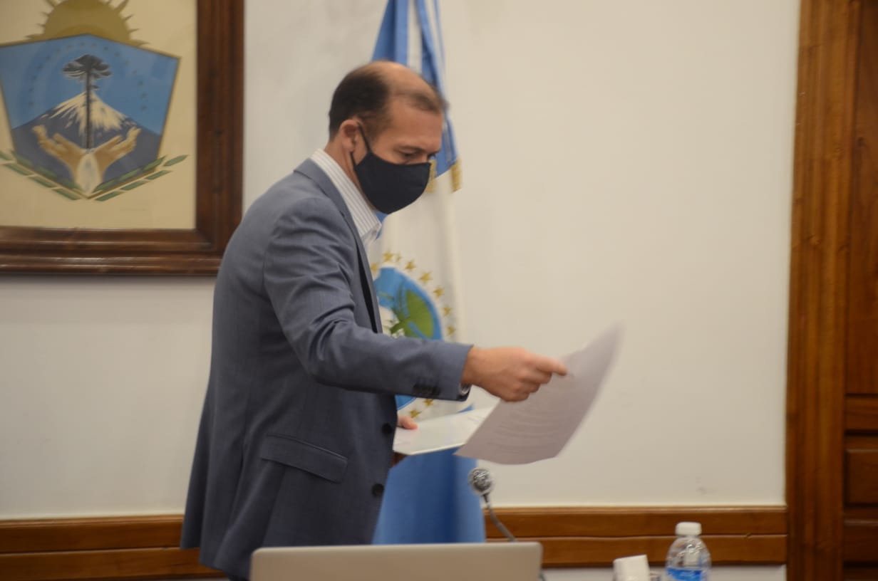 Gutiérrez firmará convenios con el CFI.  Foto: Yamil Regules.