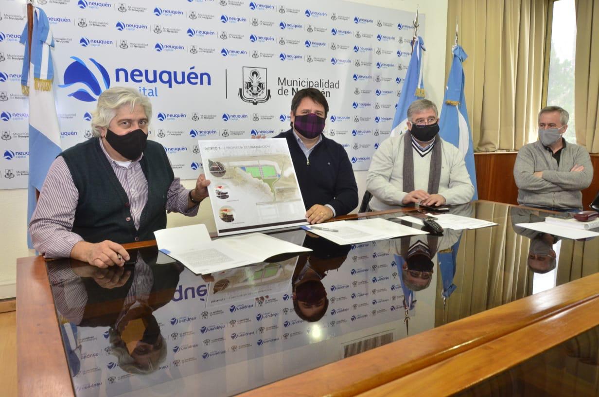 Sergio Rodríguez firma convenios con al comuna (MPN) por terrenos del Foro de la Meseta, pero no integra alianzas por fuera del PJ , dijo (foto archivo)