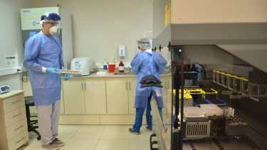 Los laboratorios privados procesaron casi 300 muestras en Neuquén. Foto: archivo.