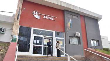 La clínica permanecerá cerrada durante 14 días que es el período de incubación de la enfermedad. Foto Yamil Regules.