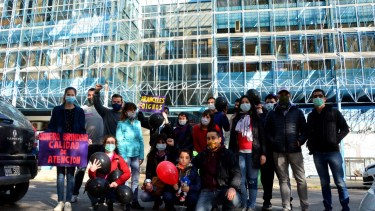 Odontólogos de Viedma protestaron frente al ministerio de Salud. Foto: Marcelo Ochoa.