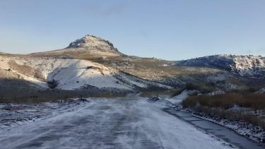 La ruta 23 presenta complicaciones en el tramo Dina Huapi- Perito Moreno donde hay que usar cadenas. Foto Gentileza Vialidad nacional