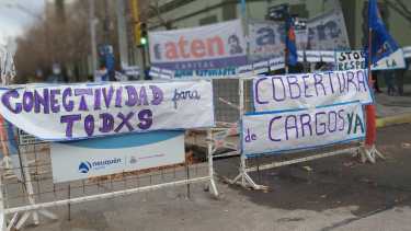 ATEN concentró su manifestación en la Casa de Gobierno. (Gentileza).-