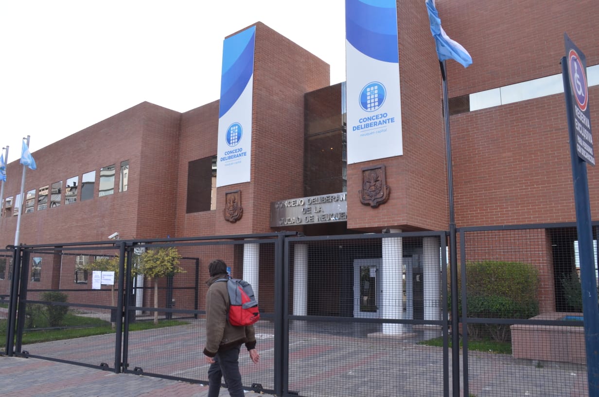 El Concejo Deliberante de Neuquén suspendió sus actividades por hoy. (foto archivo Yamil Regules)
