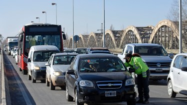 El carril preferencial estará destinado a personal de Salud y de Seguridad. (Archivo Florencia Salto).-