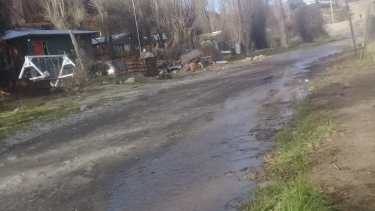 Así corre el agua en el barrio Barda Este. Foto: gentileza