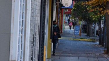 El cierre de comercios es una realidad que se repite en todas las regiones del país. Archivo