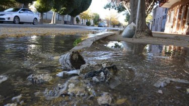 Los problemas cloacales se repiten en distintos sectores de la ciudad. (foto: archivo)