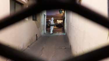 Tras la detección del "contacto estrecho" con la víctima, esta mañana se desinfectó el municipio. (foto: César Izza)