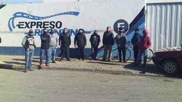 Desde que comenzó el reclamo, los trabajadores recibieron el apoyo de vecinos y organizaciones sociales y políticas. Foto: gentileza. 