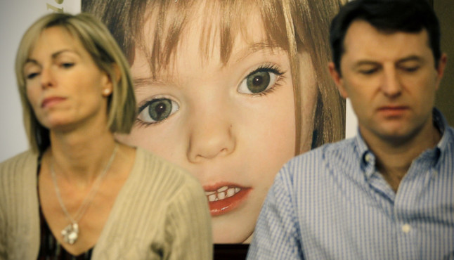 Los padres de la niña desaparecida Madeleine, Kate y Gerry McCann, durante la presentación de libro sobre su hija.-