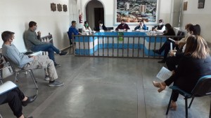 Duro cruce entre concejales de Regina por convocatoria a la «marcha por la república»