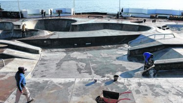 El skate park no está terminado pero en poco tiempo podrán comenzar a probar la pista los deportistas. Foto: Alfredo Leiva