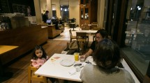 Imagen de La actividad gastronómica recupera su ritmo en Viedma