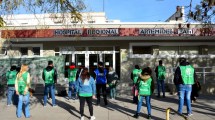 Imagen de ATE protestó en el hospital Zatti por el bono para el sector de Salud