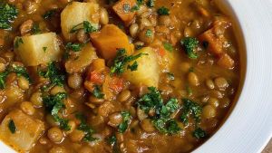 Guiso de lentejas versión vegetariana