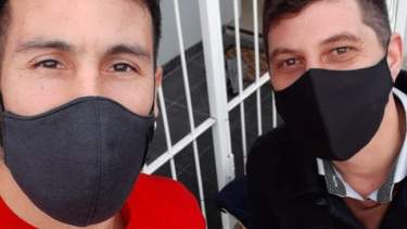 El Rojo neuquino y su campaña solidaria para golear a la crisis