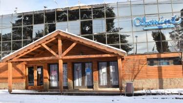 Este lunes, Aluminé sumó cinco casos positivos de coronavirus. (Gentileza).-