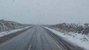 Por la acumulación de nieve, cerraron la ruta 151