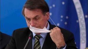 Bolsonaro revela que tiene fiebre y síntomas de coronavirus