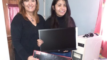 Muchos jovenes se planteaban la posibilidad de abandonar sus estudios al no contar con recursos tecnológicos. (foto: gentileza)